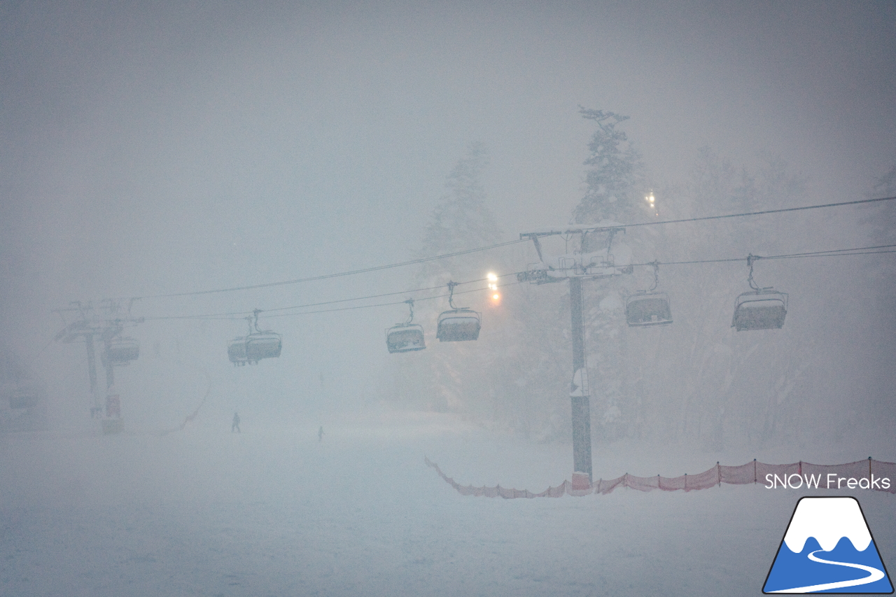 キロロリゾート｜ただいま北海道内最深の積雪160cm。午後のゲレンデで快適粉雪クルージング！